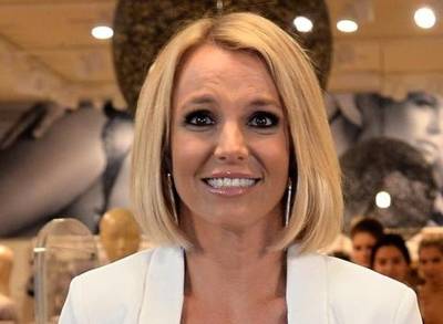 [Imagem: 518432631-Breaking-Hair-News-Britney-Spears-Got-Bob.jpg]